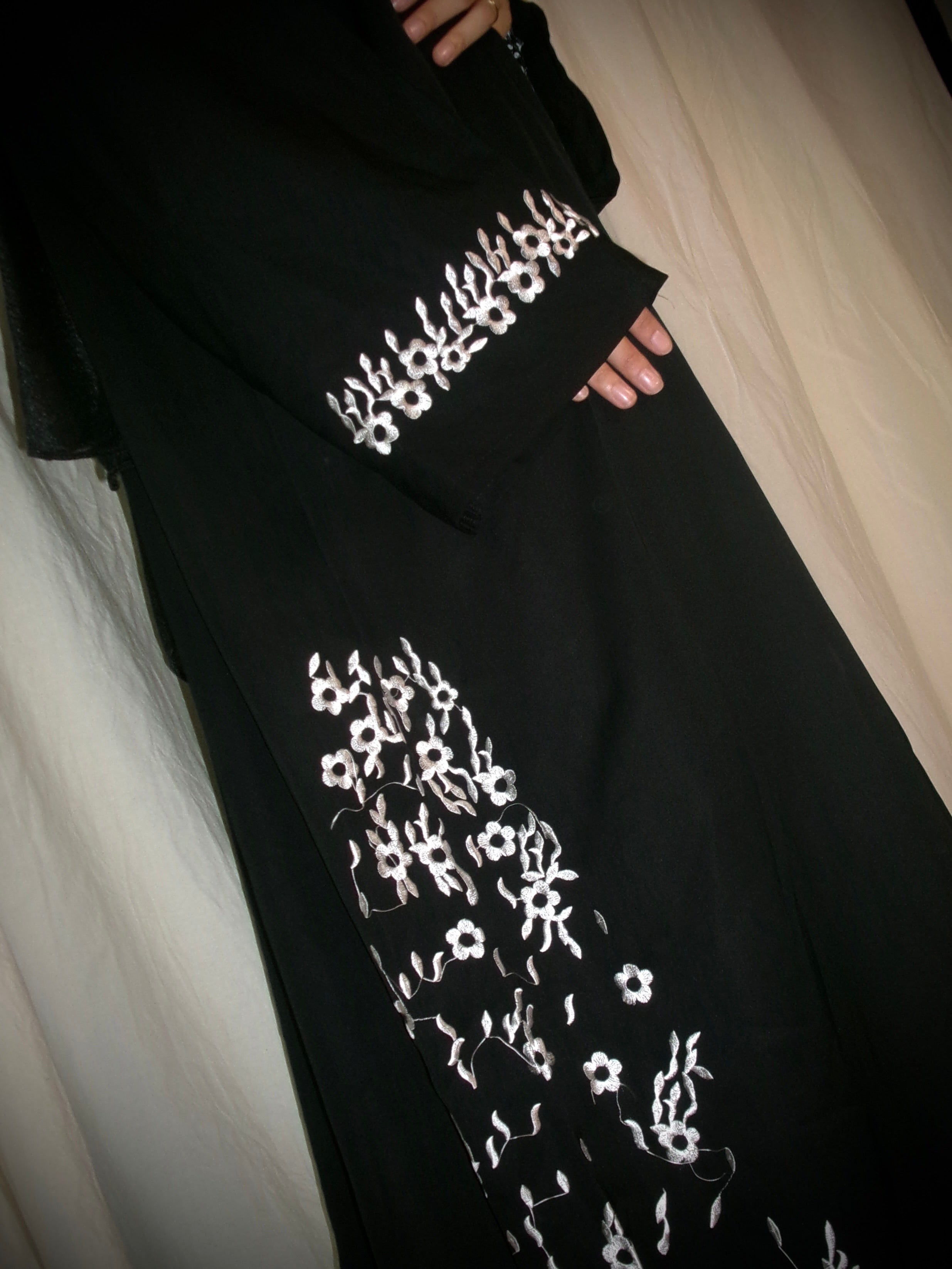 Floral Stitched Abaya