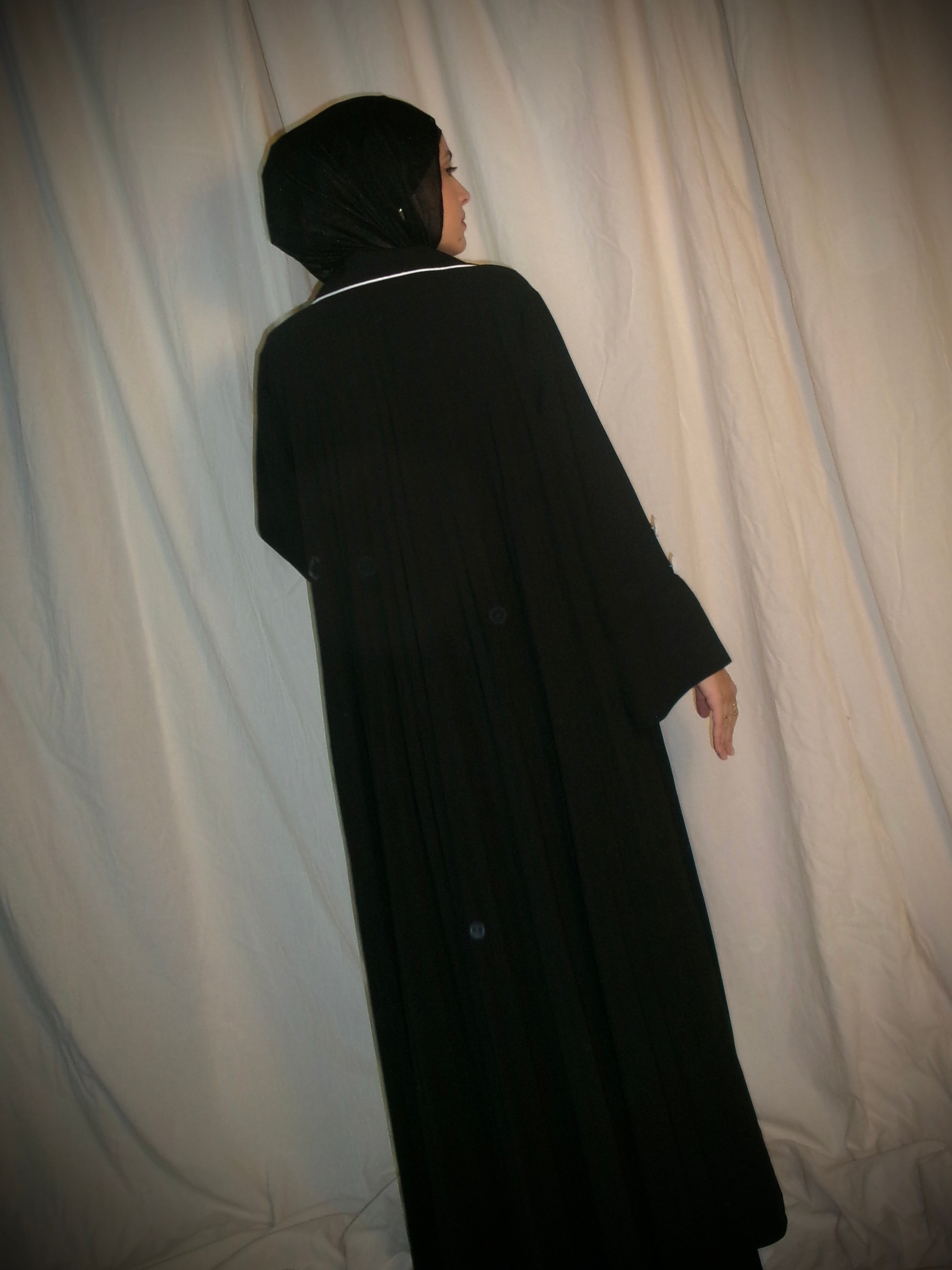 Black Pleated Abaya